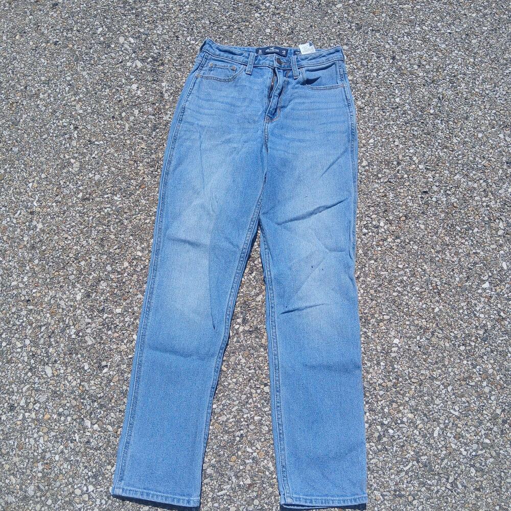 Hollister Ultra High-Rise Mom Jeans Womens 3R W26 L27 Blue Light Wash Denim
